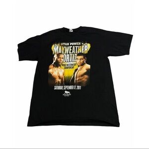 Mayweather vs Cruz Tee Size XL